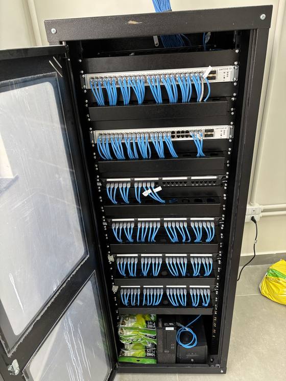 Infraestrutura completa com firewall e nobreak